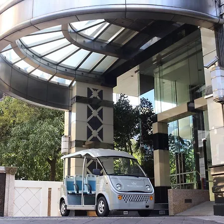 Doubletree By Hilton Bangkok Ploenchit Hotel