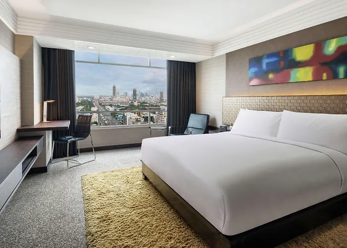 Doubletree By Hilton Ploenchit Hotel Bangkok