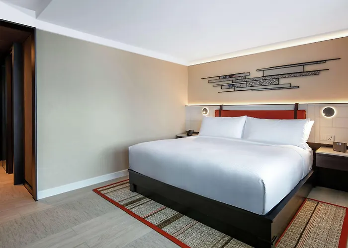 Doubletree By Hilton Ploenchit Hotel Bangkok