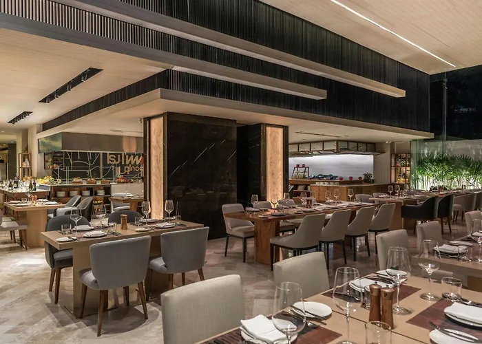 Doubletree By Hilton Ploenchit Hotel Bangkok