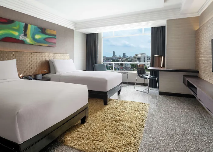 Hotel Doubletree By Hilton Ploenchit