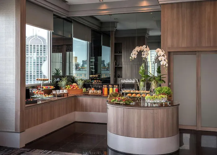 Doubletree By Hilton Ploenchit