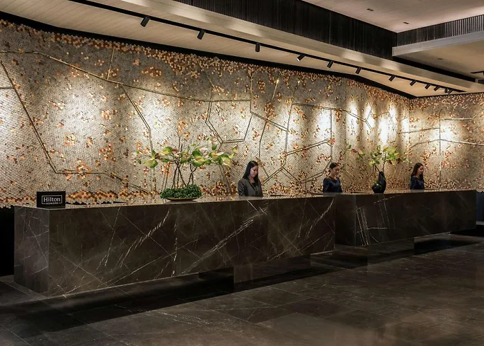 Doubletree By Hilton Ploenchit Hotel Bangkok
