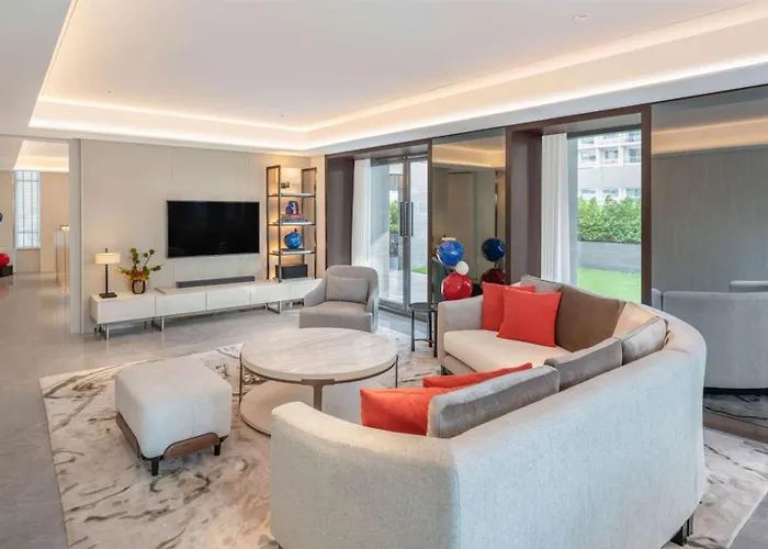 Doubletree By Hilton Ploenchit