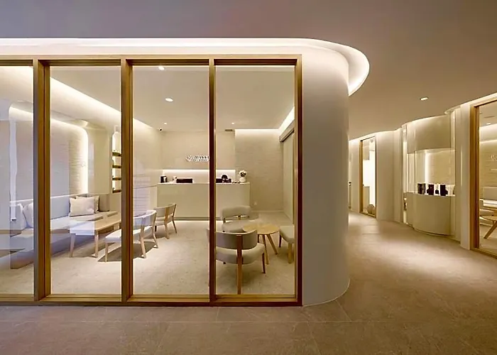 Doubletree By Hilton Ploenchit