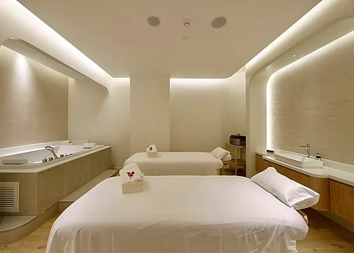 Doubletree By Hilton Ploenchit Bangkok