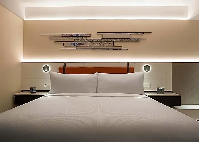 Doubletree By Hilton Ploenchit Hotel Bangkok